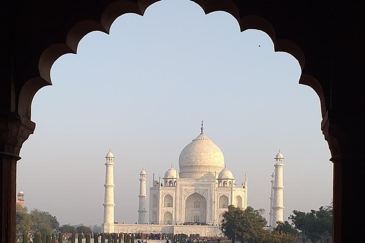 Same-Day Taj Mahal from Mumbai: Flights, Guide, and Agra Highlights photo 3