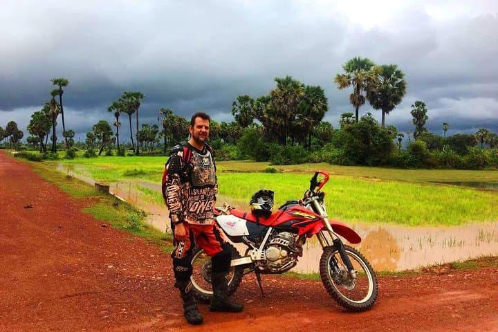Hidden Cambodia: One-Day Siem Reap Dirt Bike Tour Through Villages & Temples photo 4
