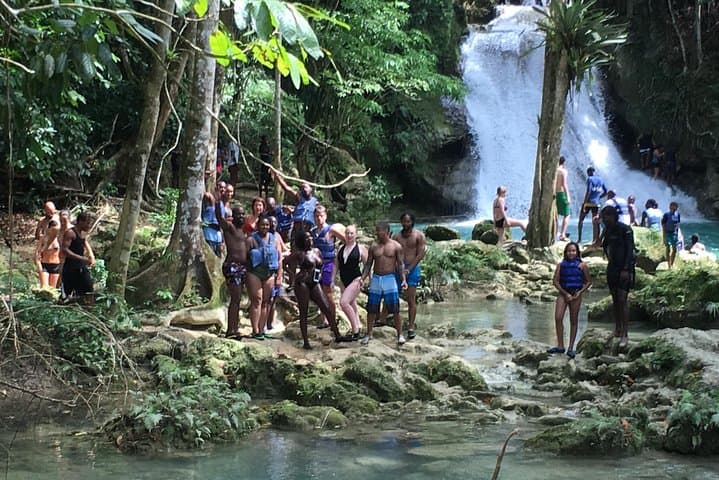 Blue Hole Ocho Rios: Practical Guide to Jamaica’s Rope-Jump Waterfalls (Transport Only) photo 2