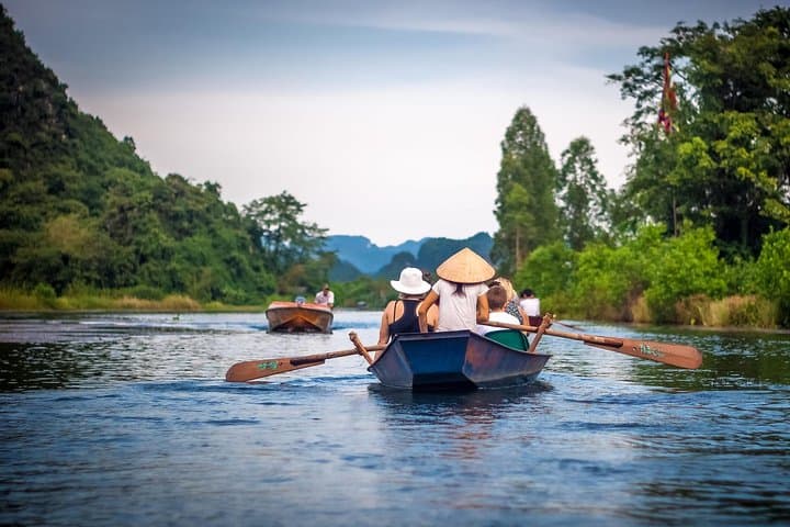 Perfume Pagoda One-Day Tour From Hanoi: Boat Ride, Cable Car & Cave Temple photo 4