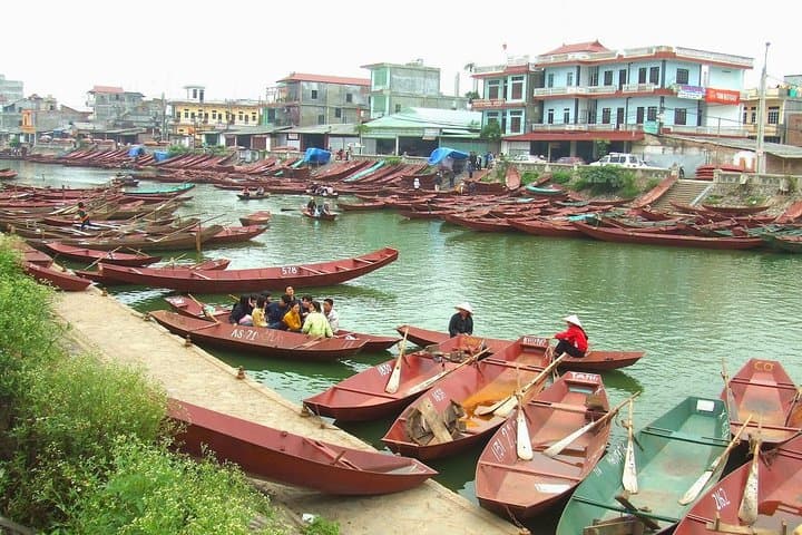 Perfume Pagoda One-Day Tour From Hanoi: Boat Ride, Cable Car & Cave Temple photo 2