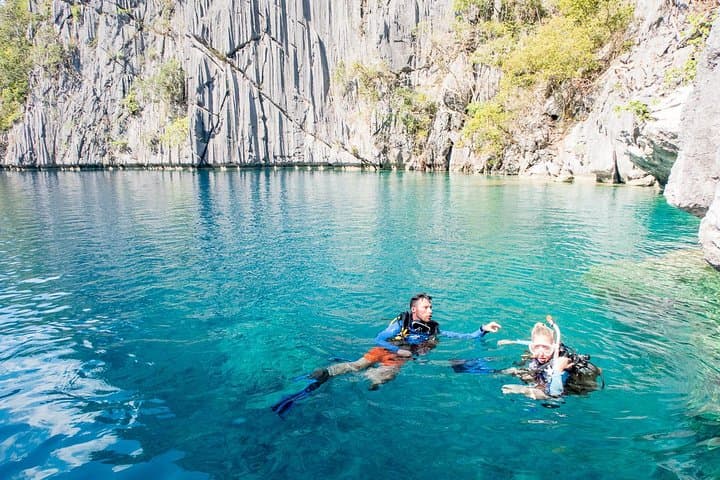 Coron Island Tour B — Barracuda Lake, Twin Lagoon & Skeleton Wreck (Private) photo 3