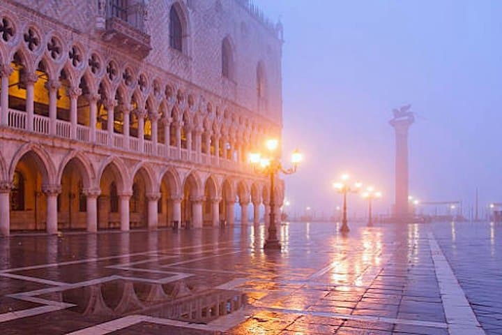 Ghosts of Venice: Night Walk Through Legends, Secrets, and Hidden Corners photo 3