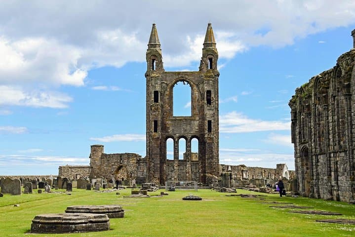 Rebels, Romance and Raisins: St Andrews 3.5 km Walking Audio Tour photo 6