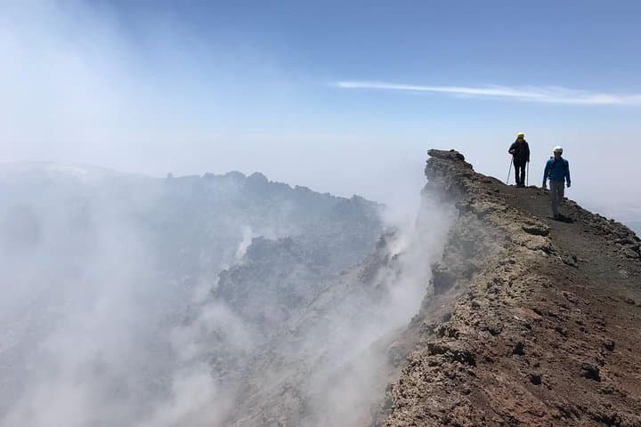 Summit Craters of Mount Etna: Cable Car and 4x4 Bus to 3,345 m