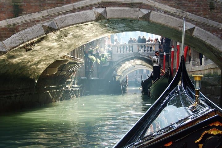Venice Walking Tour and 30-Minute Gondola Ride — St. Mark’s to Rialto photo 6