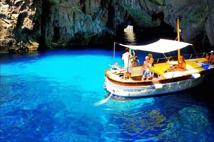 Coastal Cruise: 4-Hour Boat Tour to Discover Capri photo 3