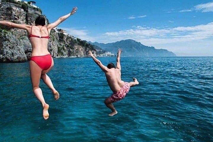 Coastal Cruise: 4-Hour Boat Tour to Discover Capri photo 4