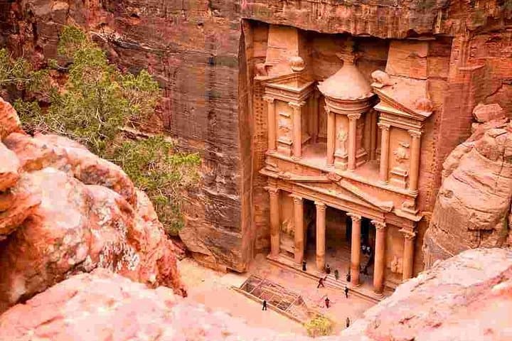 Jordan Explorer: 4-Day Amman, Petra & Dead Sea Private Tour
