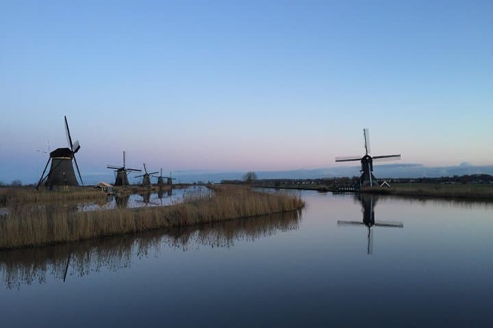 Kinderdijk Photography Tour — Windmills, Waterways & Cheese Tasting photo 4