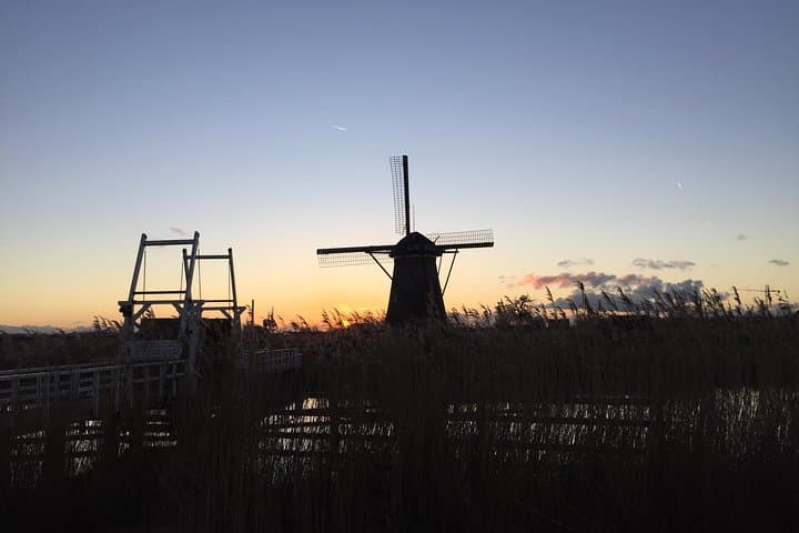 Kinderdijk Photography Tour — Windmills, Waterways & Cheese Tasting photo 5