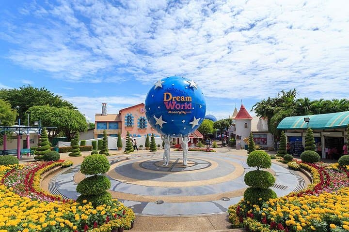 Dream World Bangkok Theme-Park Ticket with Hotel Pickup & Buffet Lunch photo 4