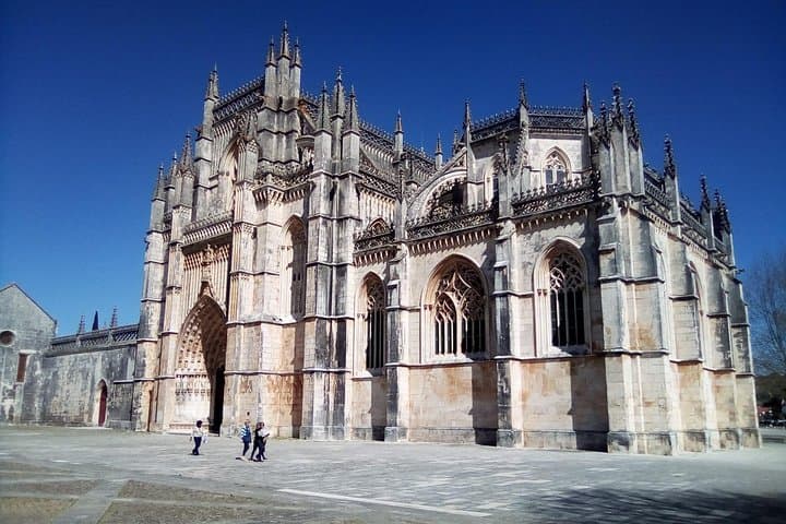 Explore Tomar, Batalha & Alcobaça: A UNESCO Day Tour from Lisbon