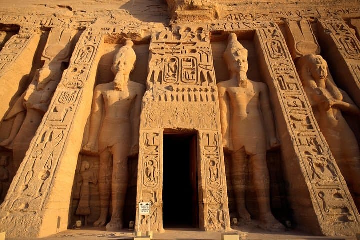 Day Trip to Abu Simbel & Philae from Cairo by Plane: Full-Day Temple Tour photo 2