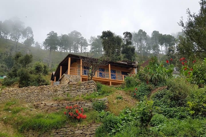 Binsar Sanctuary Walking Holiday: Easy Kumaon Hikes & Village Stays photo 5
