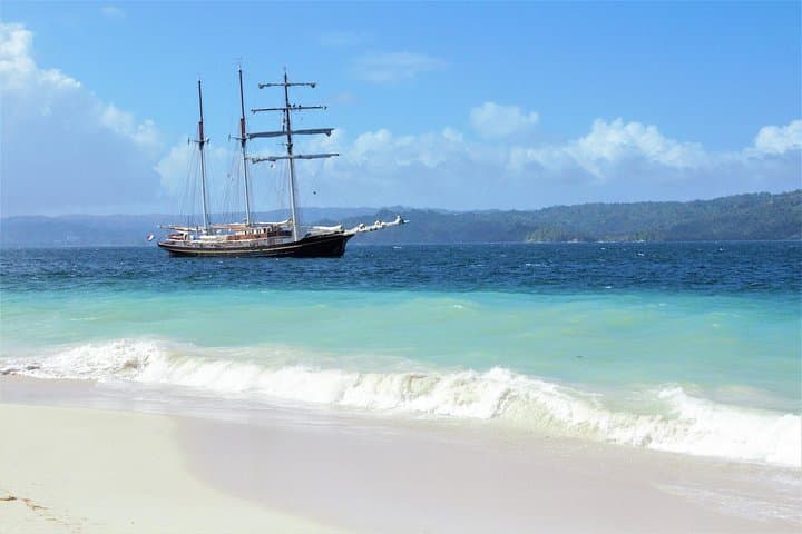 Exploring Los Haitises and Cayo Levantado: Boat Trip to Mangroves, Caves & White-Sand Beaches photo 2