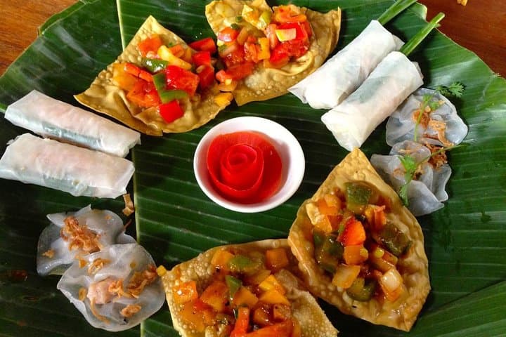 Hoi An Evening Street Food Walking Tour — Private Culinary Walk Through Old Town photo 3