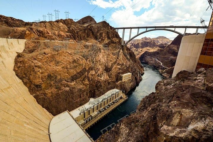 Private SUV Transfer to Hoover Dam from Las Vegas — 3.5-Hour Roundtrip photo 6