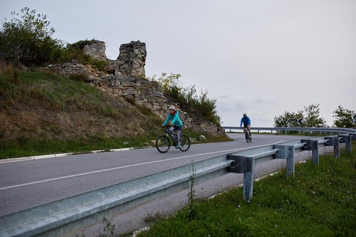 Cycle Stari Slankamen: Half-Day Ride to Roman Acumincum & Danube Beaches photo 5