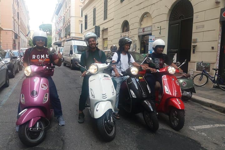 Ride a Vespa Around Rome: 24-Hour Scooter Rental Guide photo 6