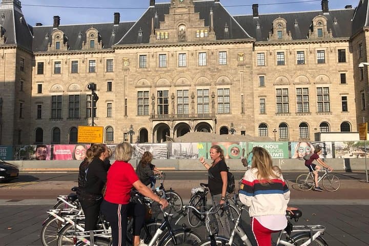 Rotterdam Highlights Private Bike Tour — Architecture, Hidden Alleys & Local Eats photo 5