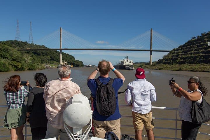 Panama Canal Full Transit: Pacific-to-Atlantic Day Cruise from Panama City photo 3