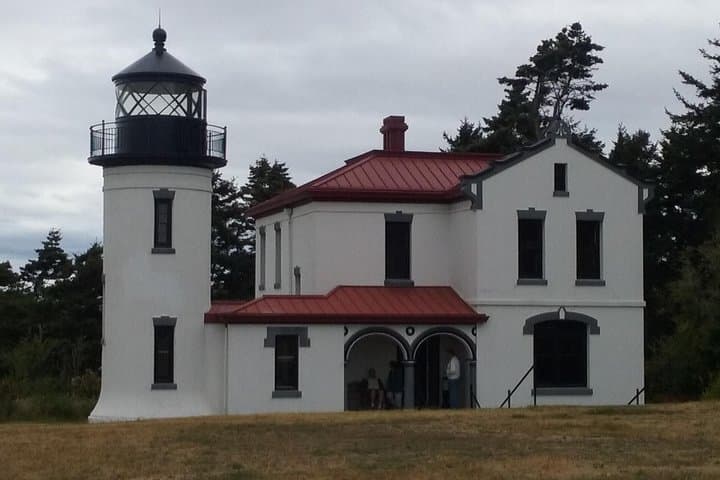 Deception Pass Private SUV Tour: Whidbey Island Bridge, Beaches & Fort Casey photo 4
