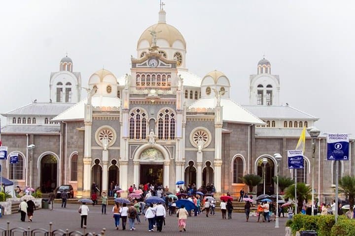 Irazú Volcano Half-Day Tour: Crater Rim Views and Basilica Pilgrimage photo 6