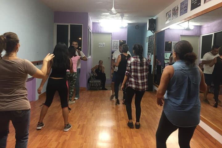 Puerto Morelos Salsa and Bachata: Private Dance Lessons on the Mexican Coast