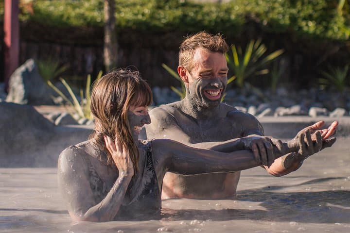 Hell's Gate Rotorua Geothermal Walk, Mud Baths & Māori Carving Experience photo 2