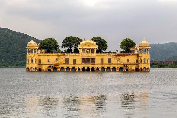Rajasthan Desert & Lake Tour: Jaipur, Jodhpur & Udaipur in Five Days