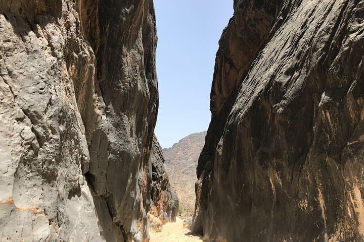 Eight-Day Oman Sunshine Circuit: Canyons, Castles, and Desert to Sea photo 6