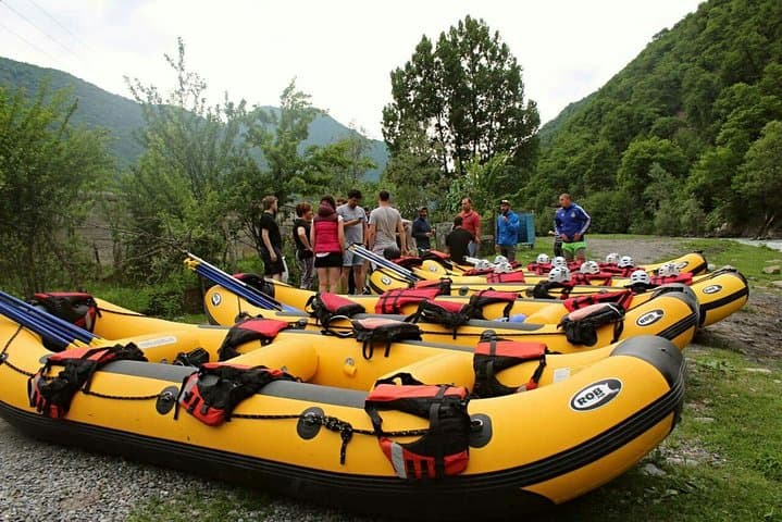 Kazbegi Extreme Tour: Rafting, Hiking & Khinkali in Stepantsminda photo 2