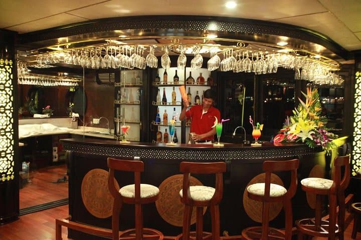 Overnight Halong Bay Cruise on the Starlight — Sunset Sailing, Caves & Kayaking photo 3