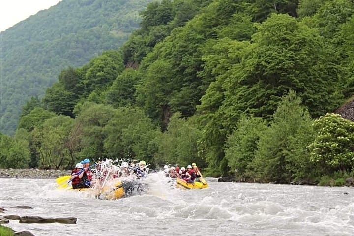 Kazbegi Extreme Tour: Rafting, Hiking & Khinkali in Stepantsminda