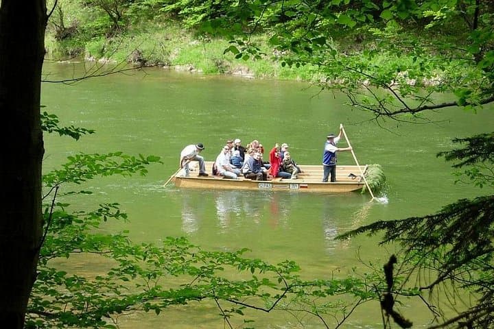 Classic Dunajec River Rafting from Krakow: 15km Scenic Raft Trip in Pieniny photo 2
