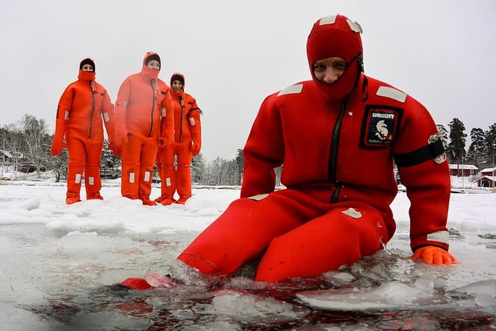 Float in a Survival Suit: Helsinki Cold-Water Training & Ice Rescue photo 3