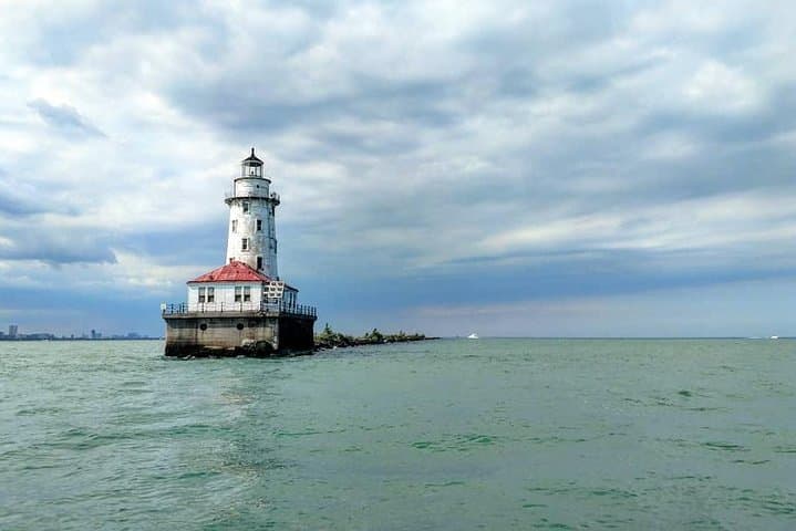 Private Sailing on Lake Michigan from Navy Pier — Chicago Skyline Charter photo 6