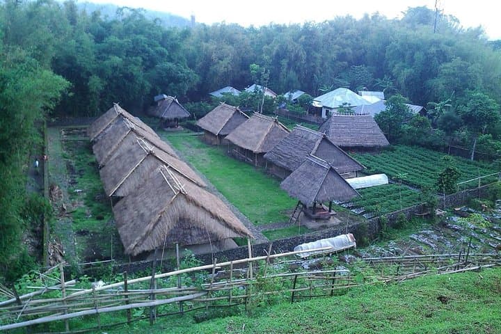 Sembalun Tour: Rinjani's High-Valley Villages and Strawberry Farms photo 3