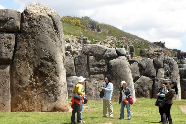 Machu Picchu & Rainbow Mountain: Two-Day Sacred Valley Trek and Citadel Visit photo 2