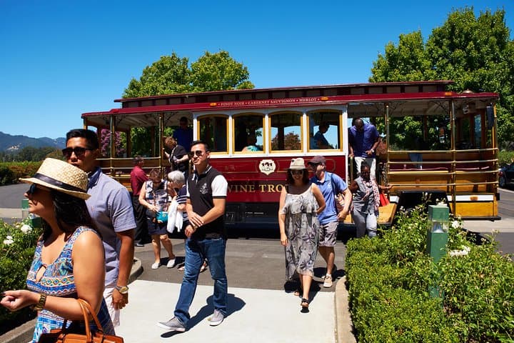 Napa Valley Wine Trolley Castle Tour: Castello di Amorosa, Lunch & Up-Valley Tastings photo 4