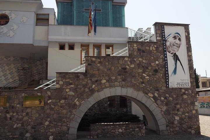 Skopje E‑Bike City Tour: Stone Bridge, Old Bazaar & Kale Fortress photo 3