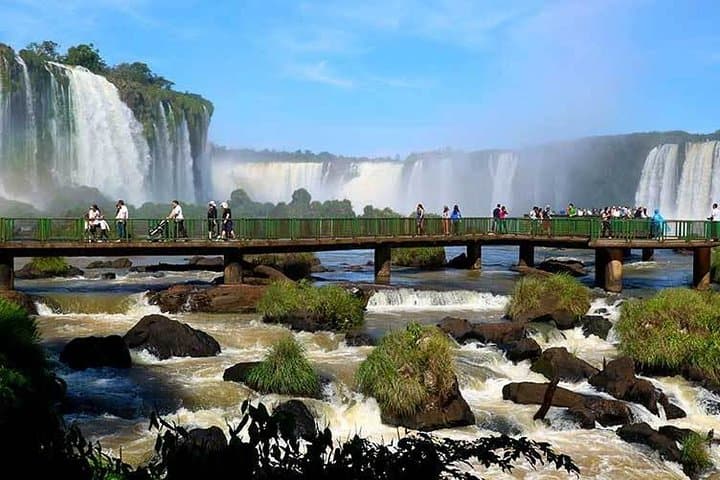 Full-Day Iguassu Falls: Explore Both Sides of Brazil and Argentina