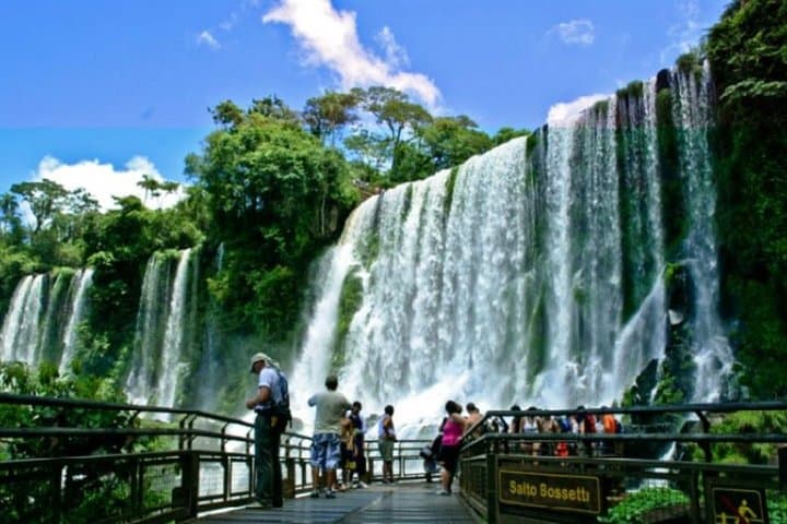 Full-Day Iguassu Falls: Explore Both Sides of Brazil and Argentina photo 2