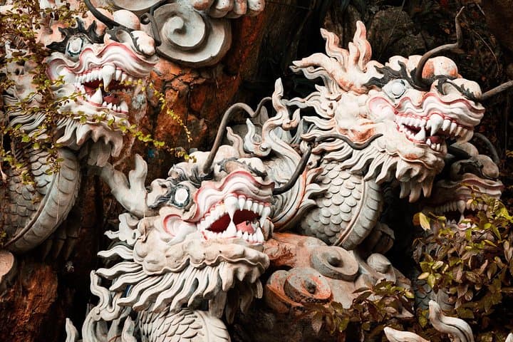 Marble Mountains to Hoi An: Full-Day Caves, Pagodas and Ancient Streets photo 2