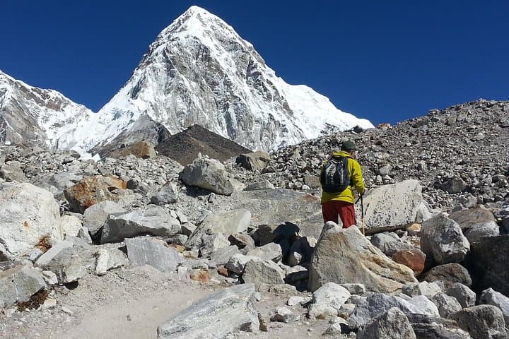 Everest Base Camp Trek: 14-Day Khumbu Lodge Route to Mt. Everest Base Camp photo 5