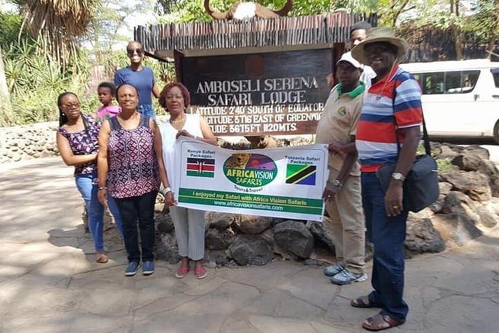 9-Day Family Safari & Beach: Ol Pejeta, Masai Mara and Diani Beach photo 2