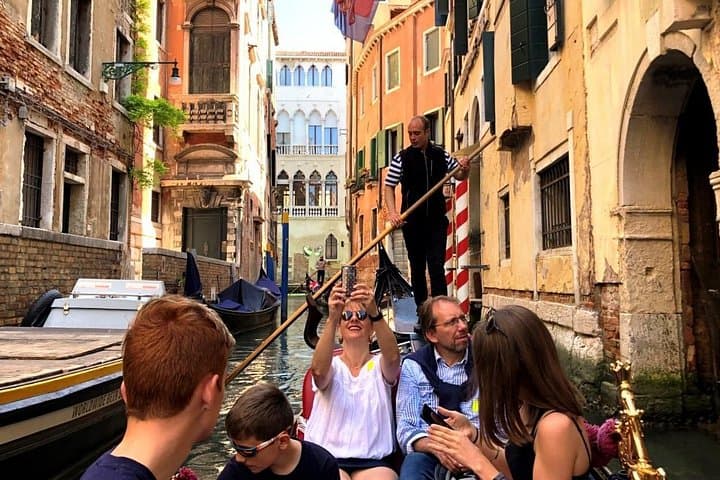 Venice Morning Walking Tour and Classic Gondola Ride — St. Mark’s to the Hidden Canals photo 1