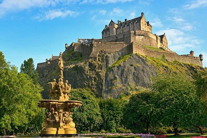 Private Edinburgh Half-Day Tour by Mercedes: Royal Mile, Castle & Arthur’s Seat photo 1