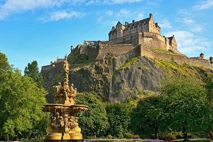 Private Edinburgh Half-Day Tour by Mercedes: Royal Mile, Castle & Arthur’s Seat photo 2